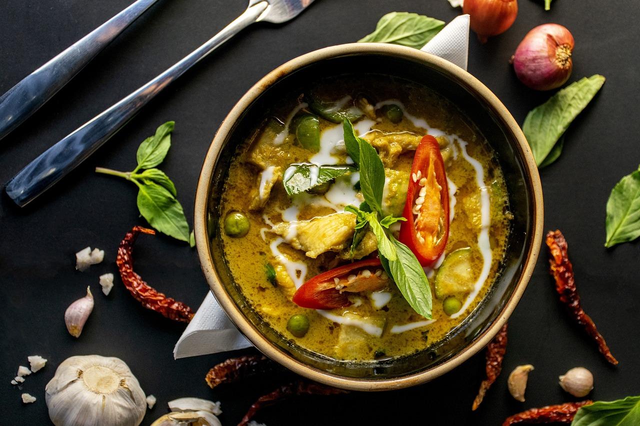 green curry, thai food, spices